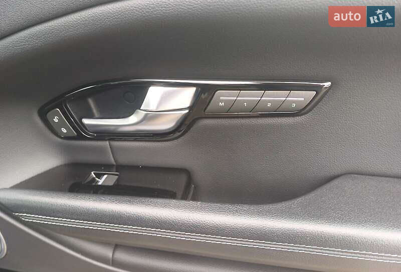 Внедорожник / Кроссовер Land Rover Range Rover Evoque 2016 в Киеве фото 22 Внедорожник / Кроссовер Land Rover Range Rover Evoque 2016 в Киеве