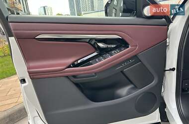 Внедорожник / Кроссовер Land Rover Range Rover Evoque 2021 в 