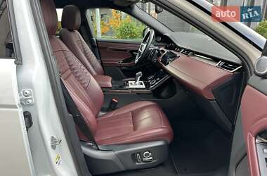 Внедорожник / Кроссовер Land Rover Range Rover Evoque 2021 в 