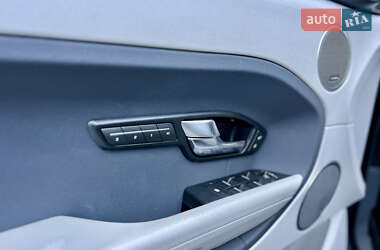 Позашляховик / Кросовер Land Rover Range Rover Evoque 2013 в  фото 17 Позашляховик / Кросовер Land Rover Range Rover Evoque 2013 в