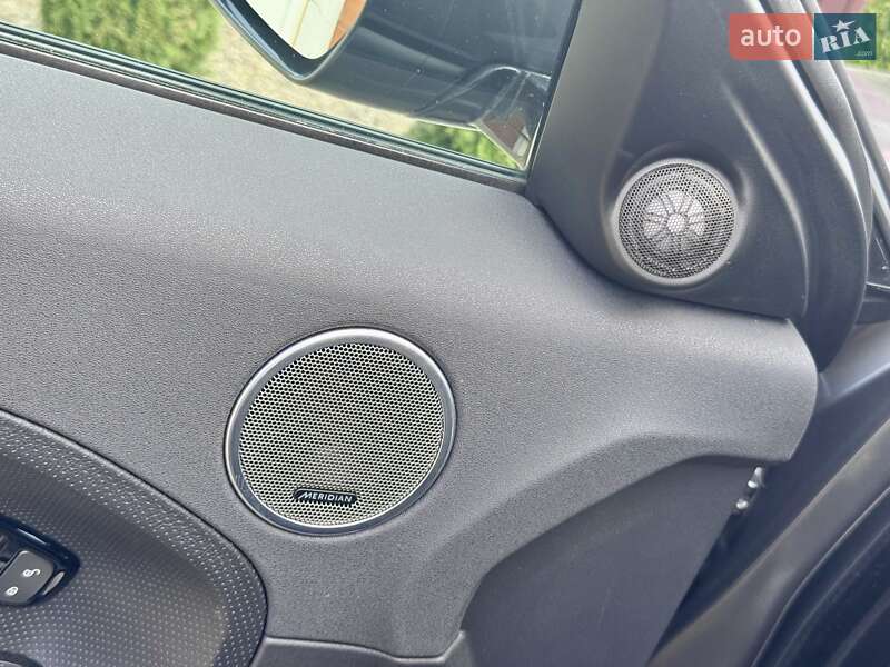 Позашляховик / Кросовер Land Rover Range Rover Evoque 2015 в Стрию