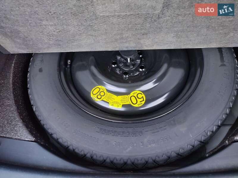 Внедорожник / Кроссовер Land Rover Range Rover Evoque 2016 в Киеве фото 43 Внедорожник / Кроссовер Land Rover Range Rover Evoque 2016 в Киеве