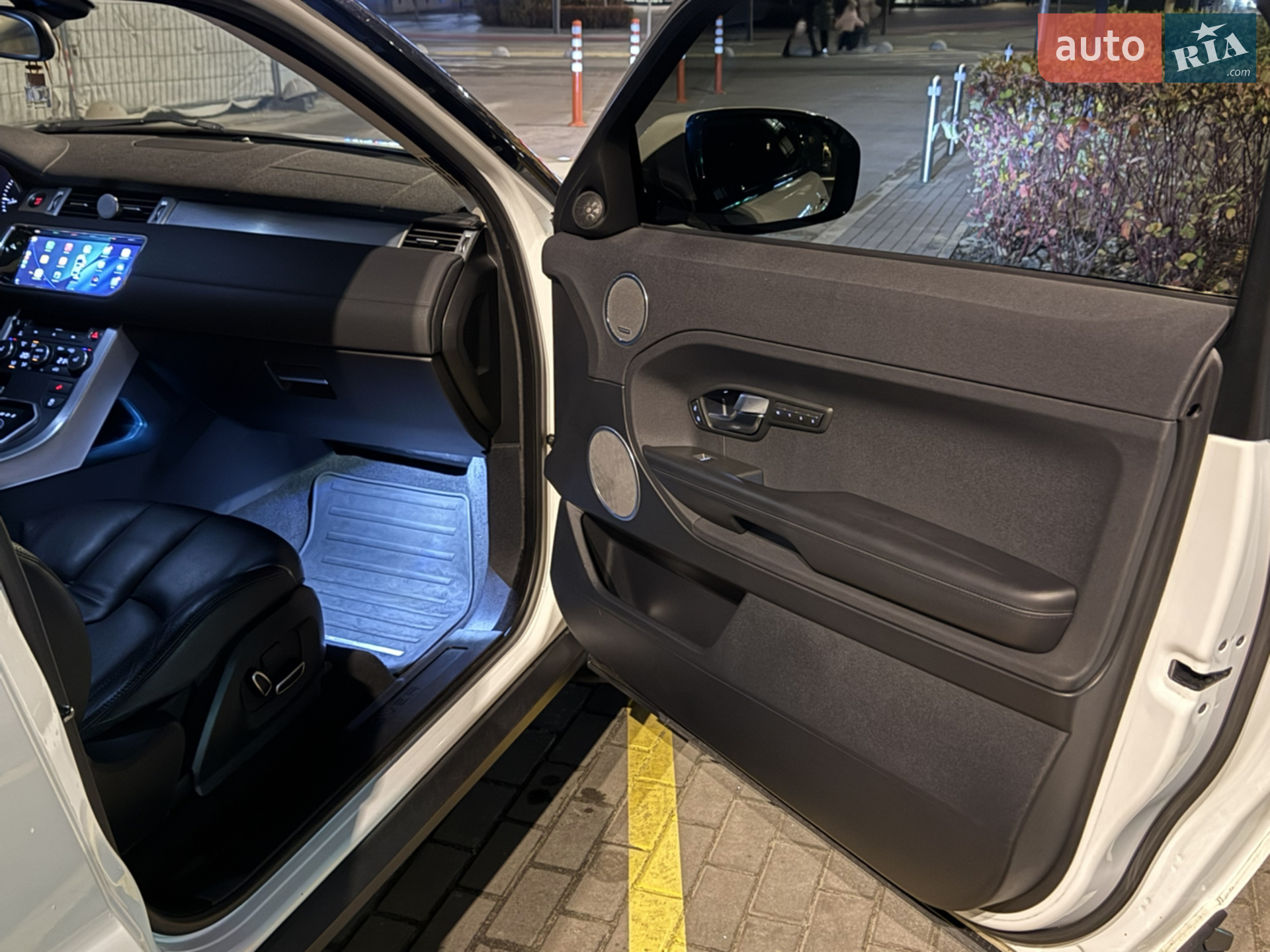 2011 Land Rover Range Rover Evoque - мініатюра 21