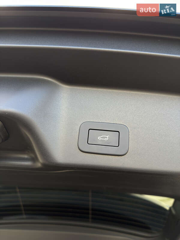 Позашляховик / Кросовер Land Rover Range Rover Evoque 2024 в Одесі