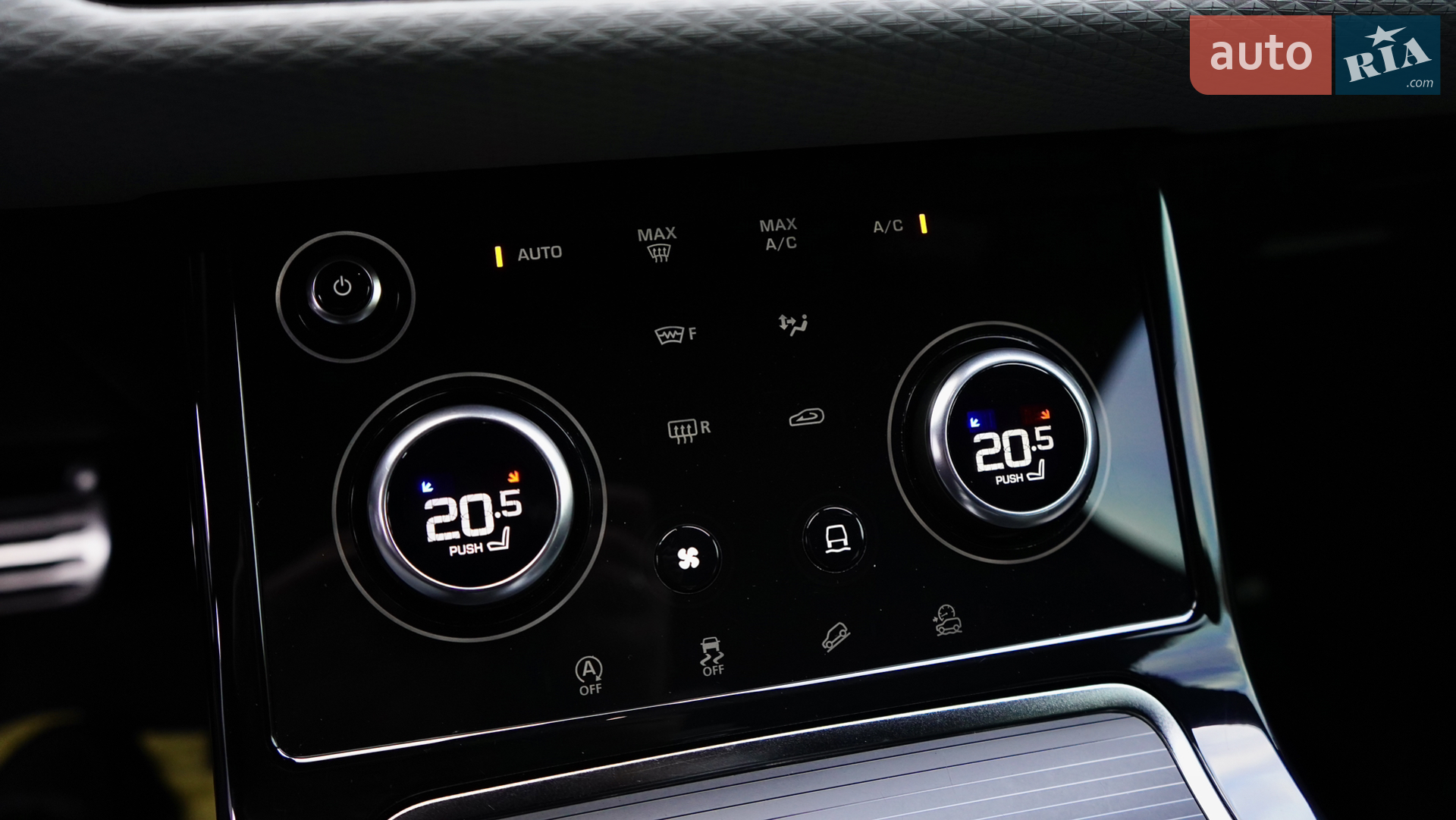 2019 Land Rover Range Rover Evoque - мініатюра 41