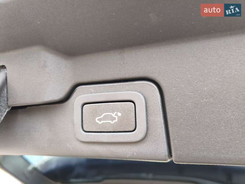 Внедорожник / Кроссовер Land Rover Range Rover Evoque 2017 в Кривом Роге фото 10 Внедорожник / Кроссовер Land Rover Range Rover Evoque 2017 в Кривом Роге