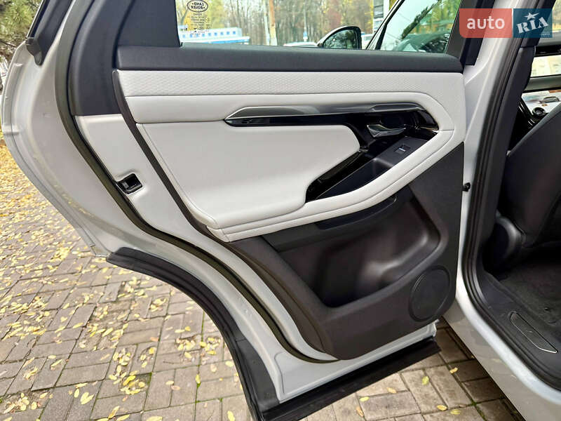 Внедорожник / Кроссовер Land Rover Range Rover Evoque 2022 в Днепре