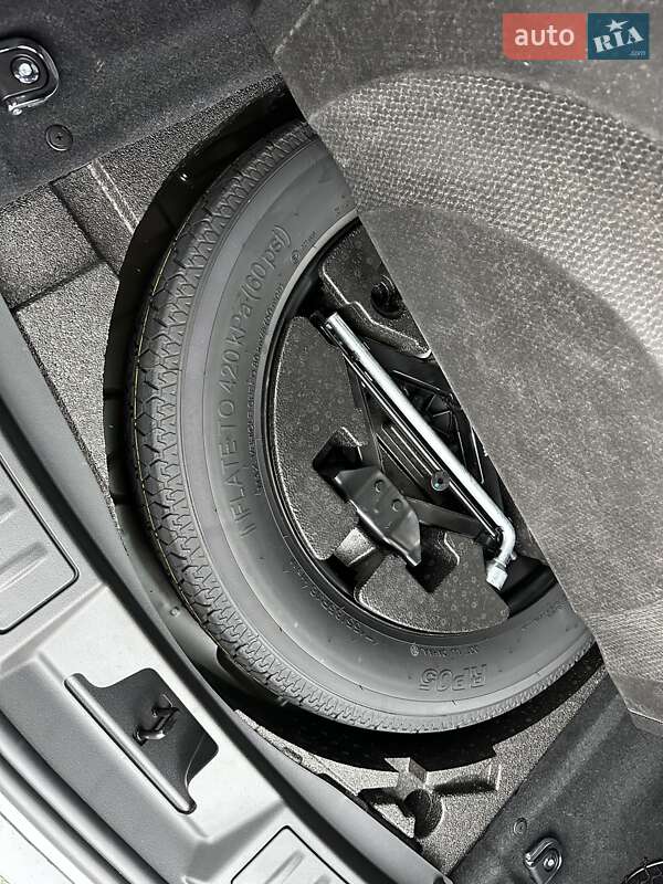 Внедорожник / Кроссовер Land Rover Range Rover Evoque 2024 в Киеве