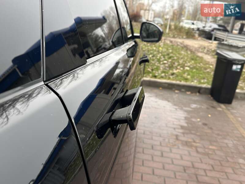 Позашляховик / Кросовер Land Rover Range Rover Evoque 2019 в Дніпрі