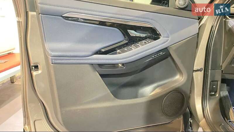 Внедорожник / Кроссовер Land Rover Range Rover Evoque 2019 в Киеве