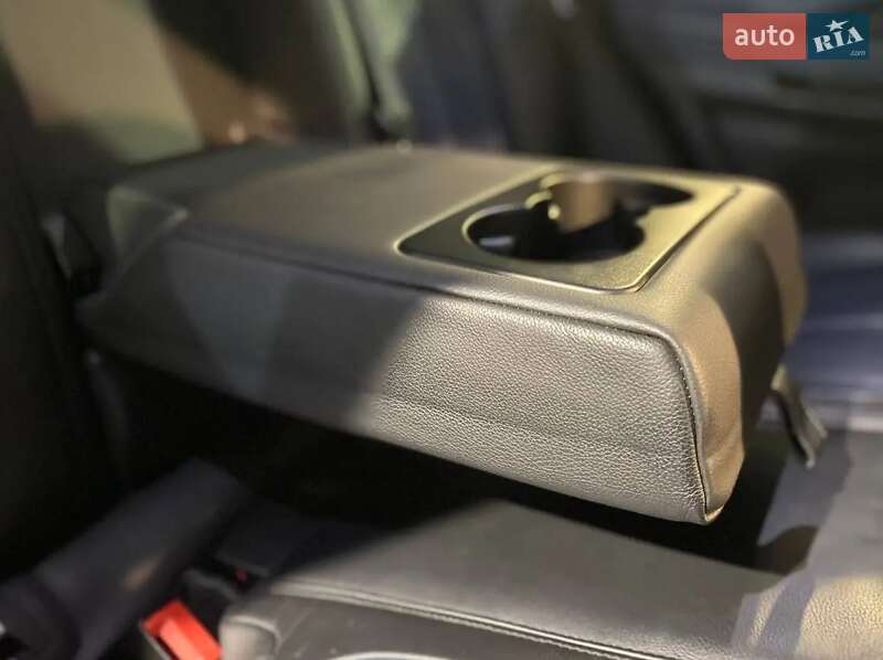 Внедорожник / Кроссовер Land Rover Range Rover Evoque 2019 в Киеве