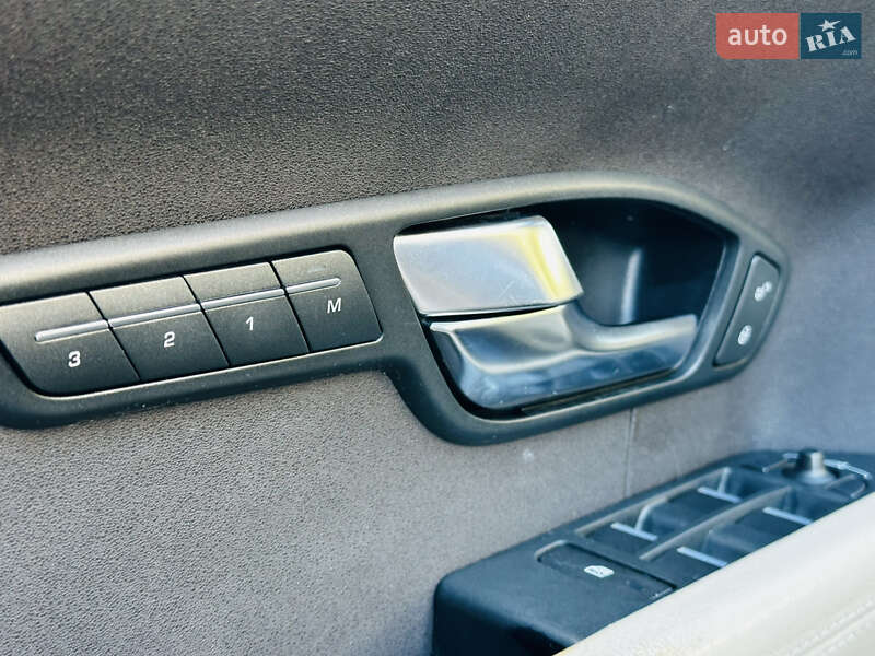 Позашляховик / Кросовер Land Rover Range Rover Evoque 2012 в Трускавці