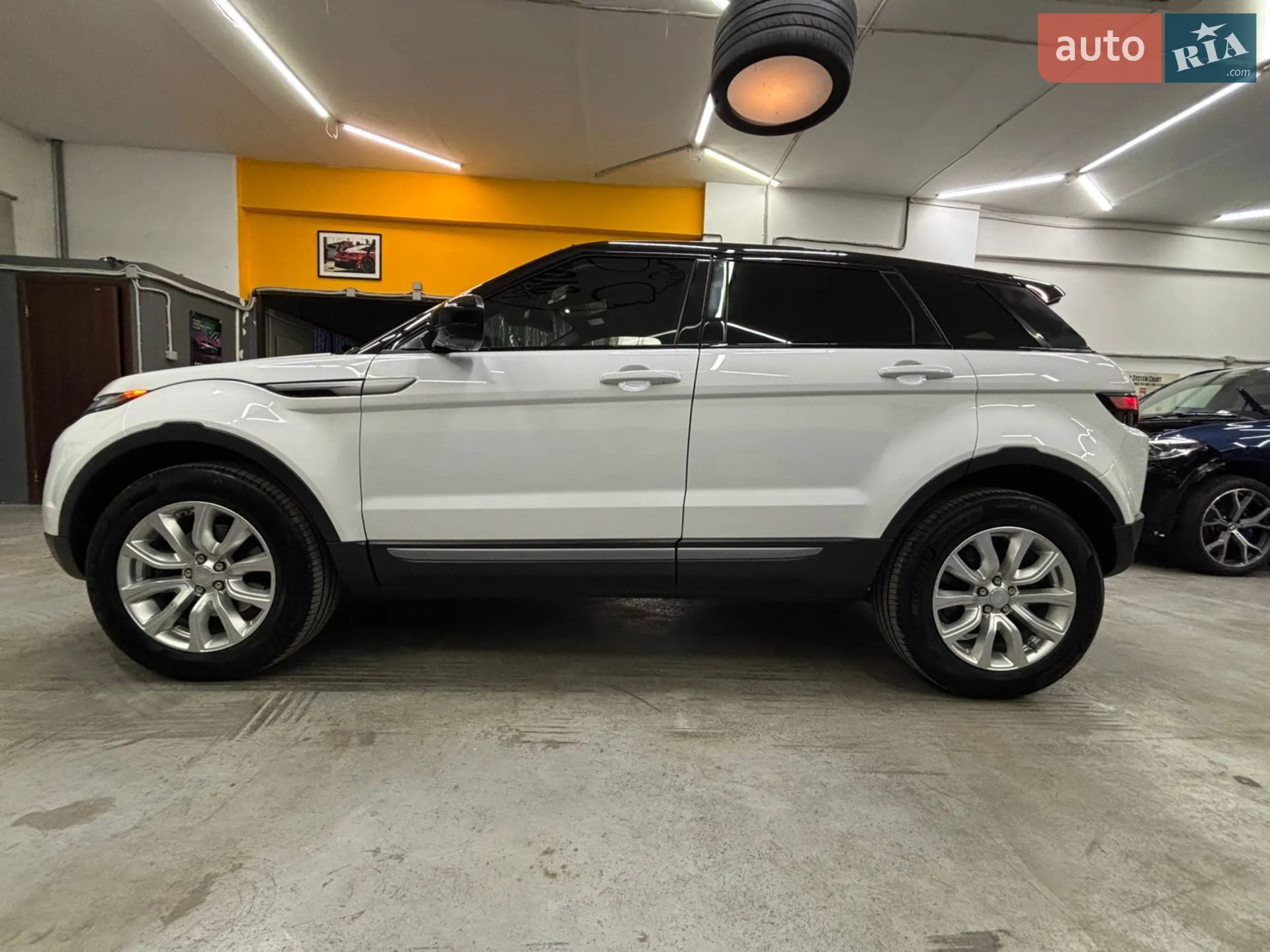 2016 Land Rover Range Rover Evoque - мініатюра 21