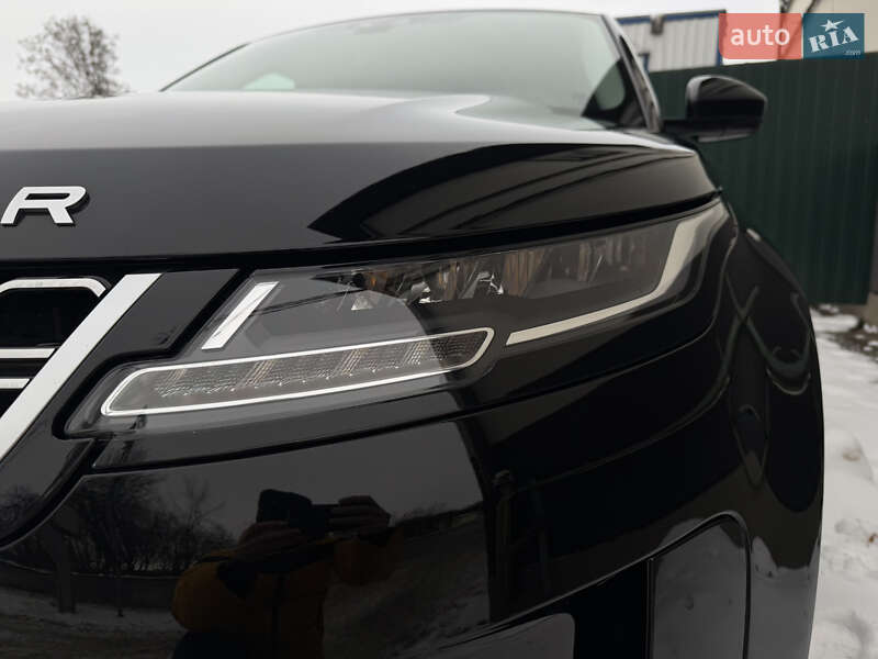 Внедорожник / Кроссовер Land Rover Range Rover Evoque 2019 в Киеве