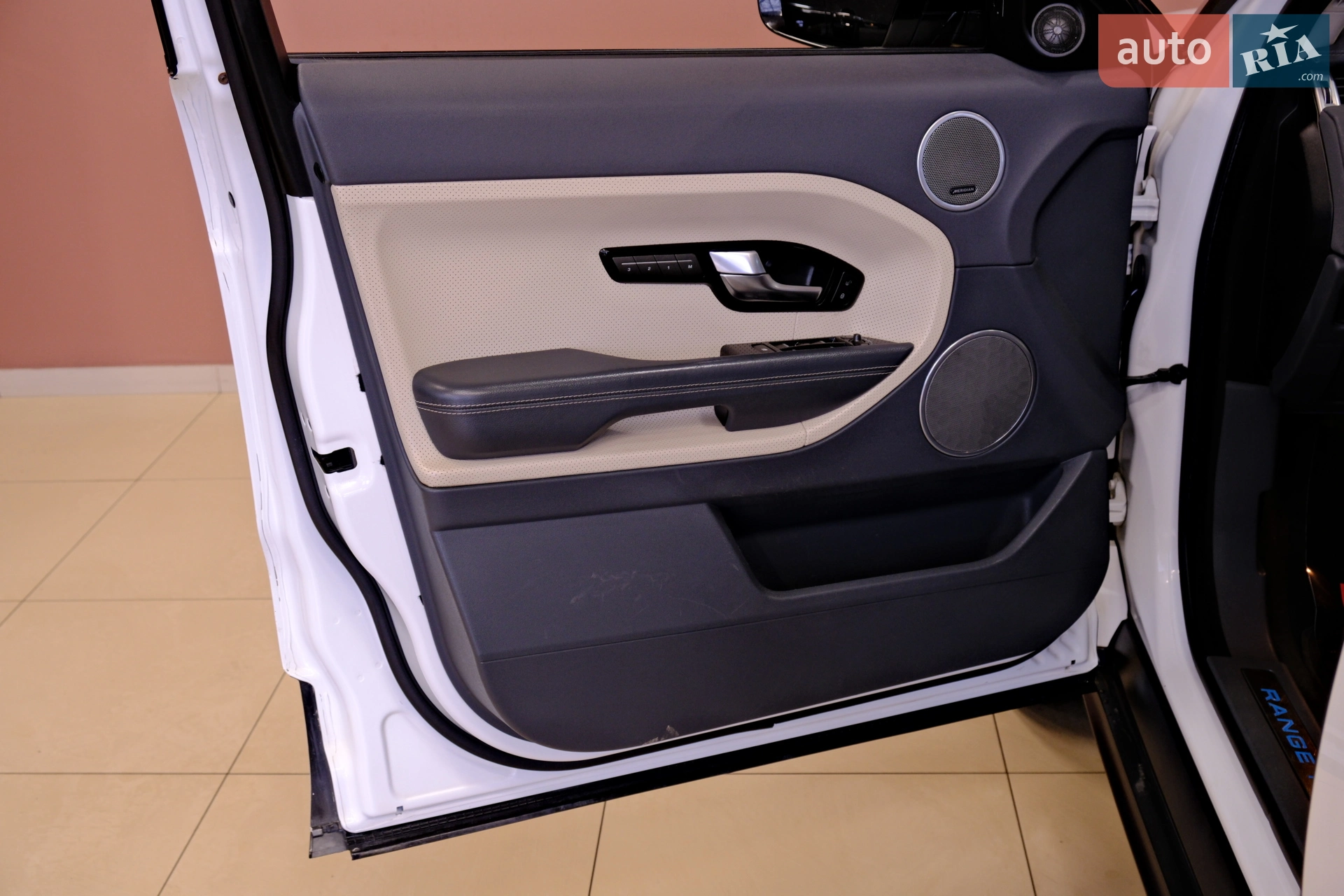 2011 Land Rover Range Rover Evoque - мініатюра 30