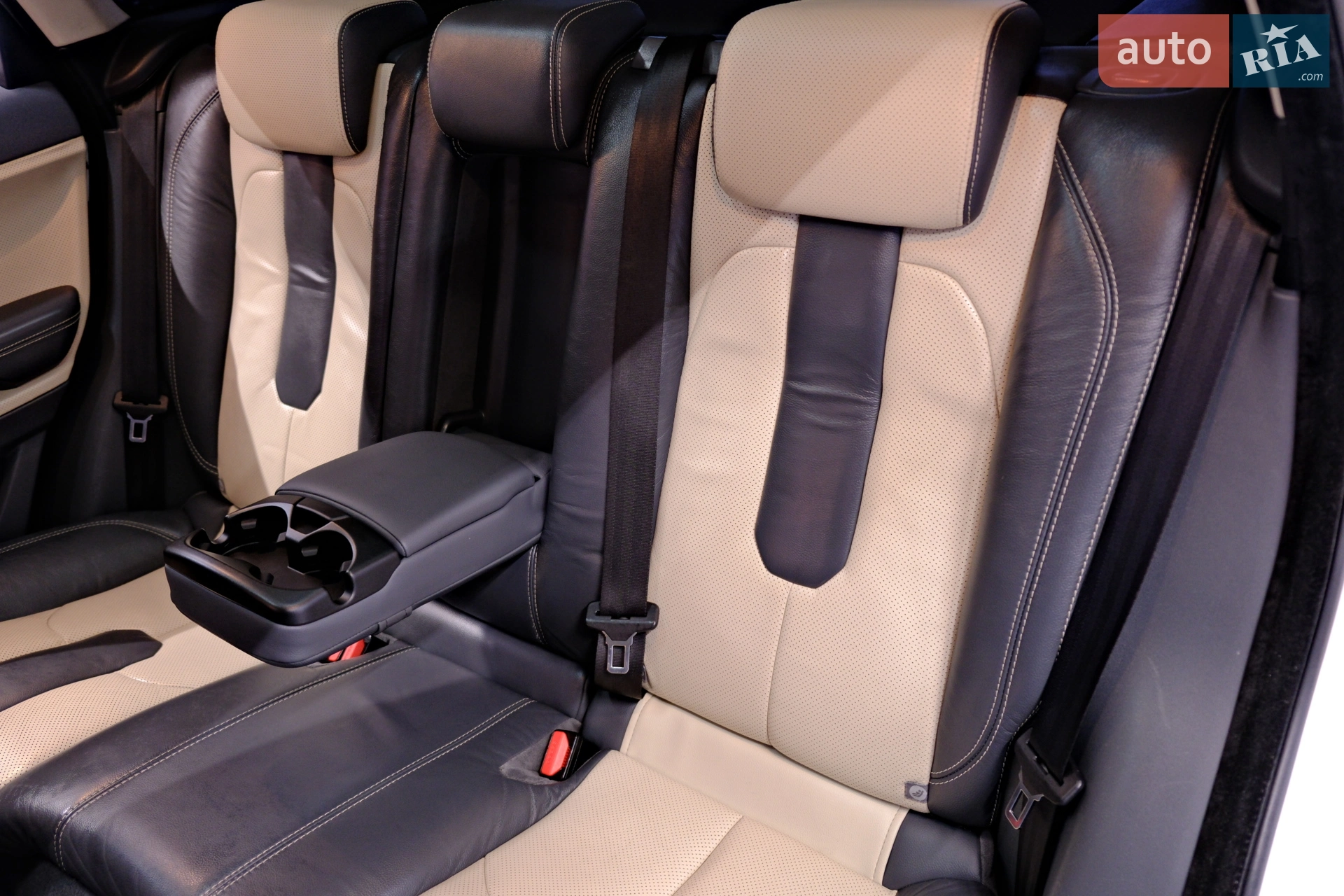 2011 Land Rover Range Rover Evoque - мініатюра 37