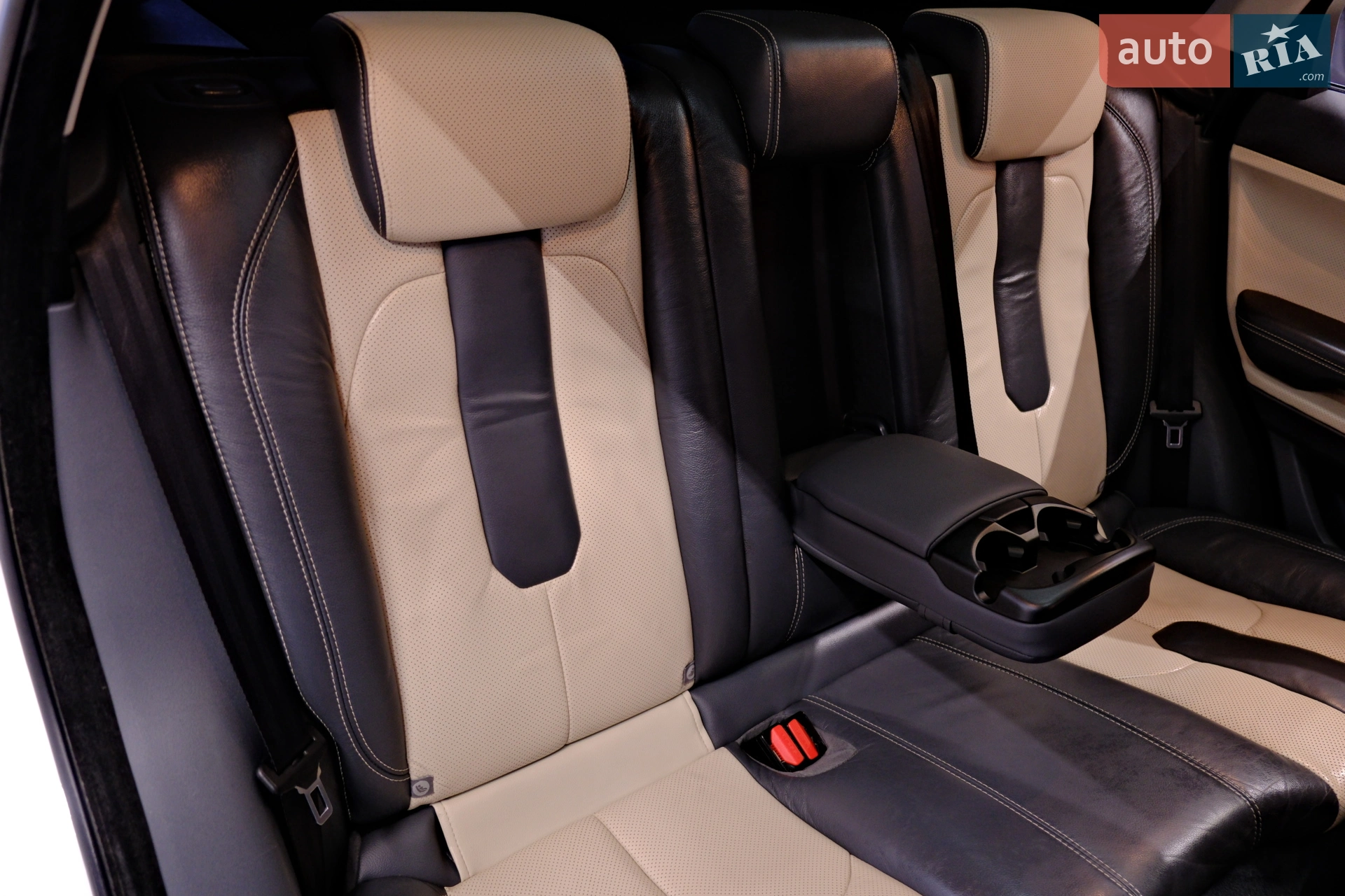 2011 Land Rover Range Rover Evoque - мініатюра 41