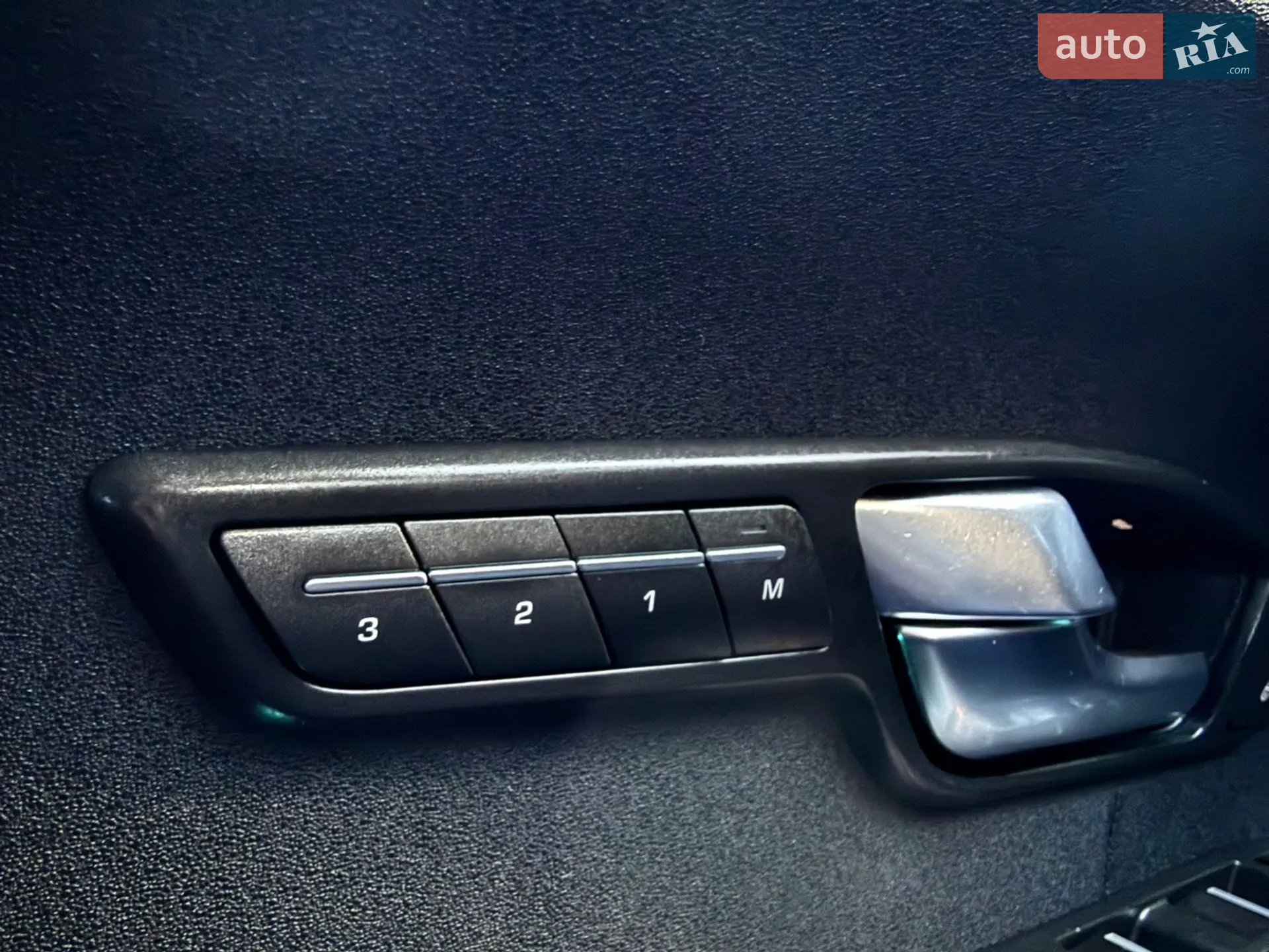 2011 Land Rover Range Rover Evoque - мініатюра 35