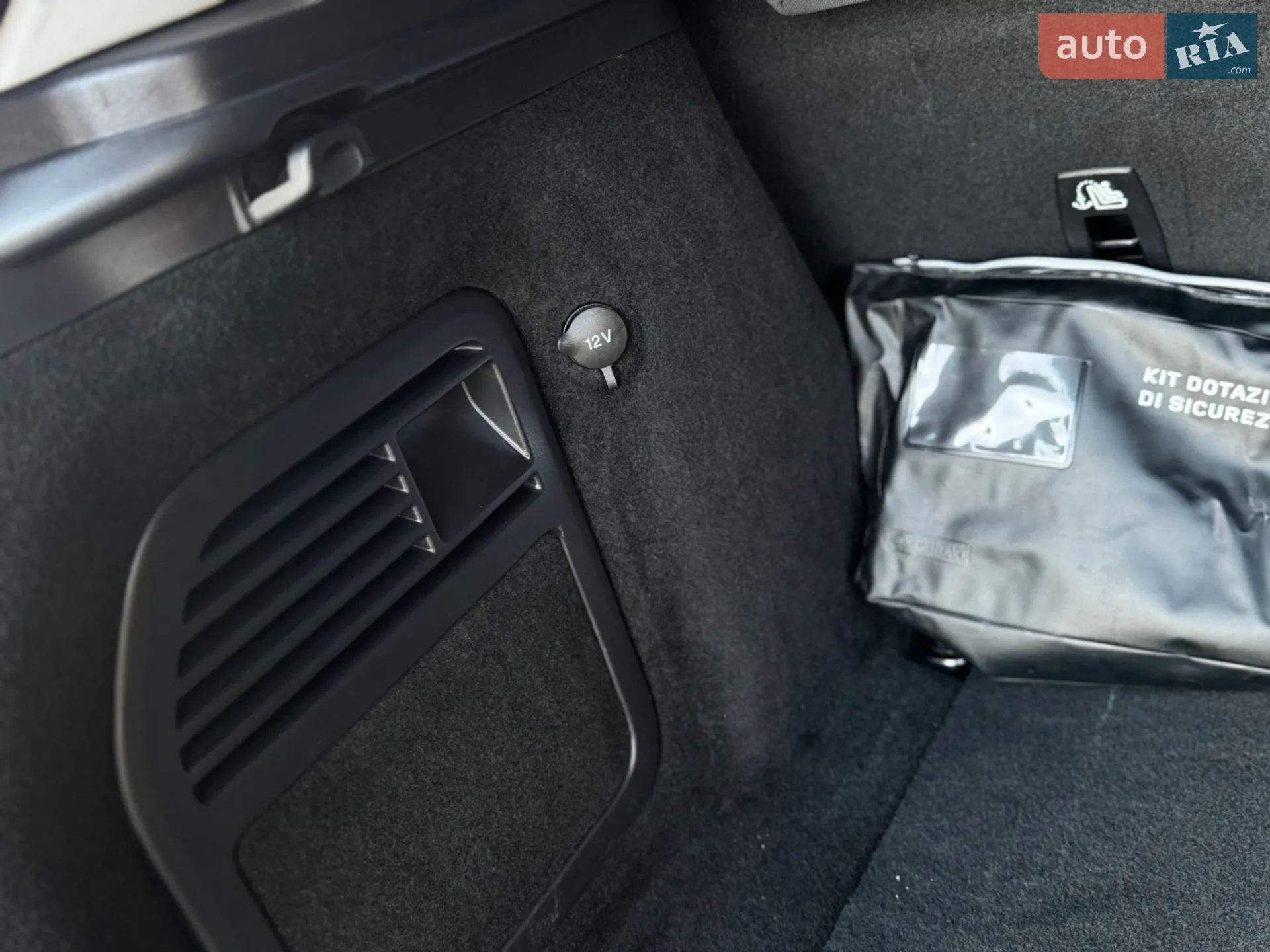 2019 Land Rover Range Rover Evoque - мініатюра 98