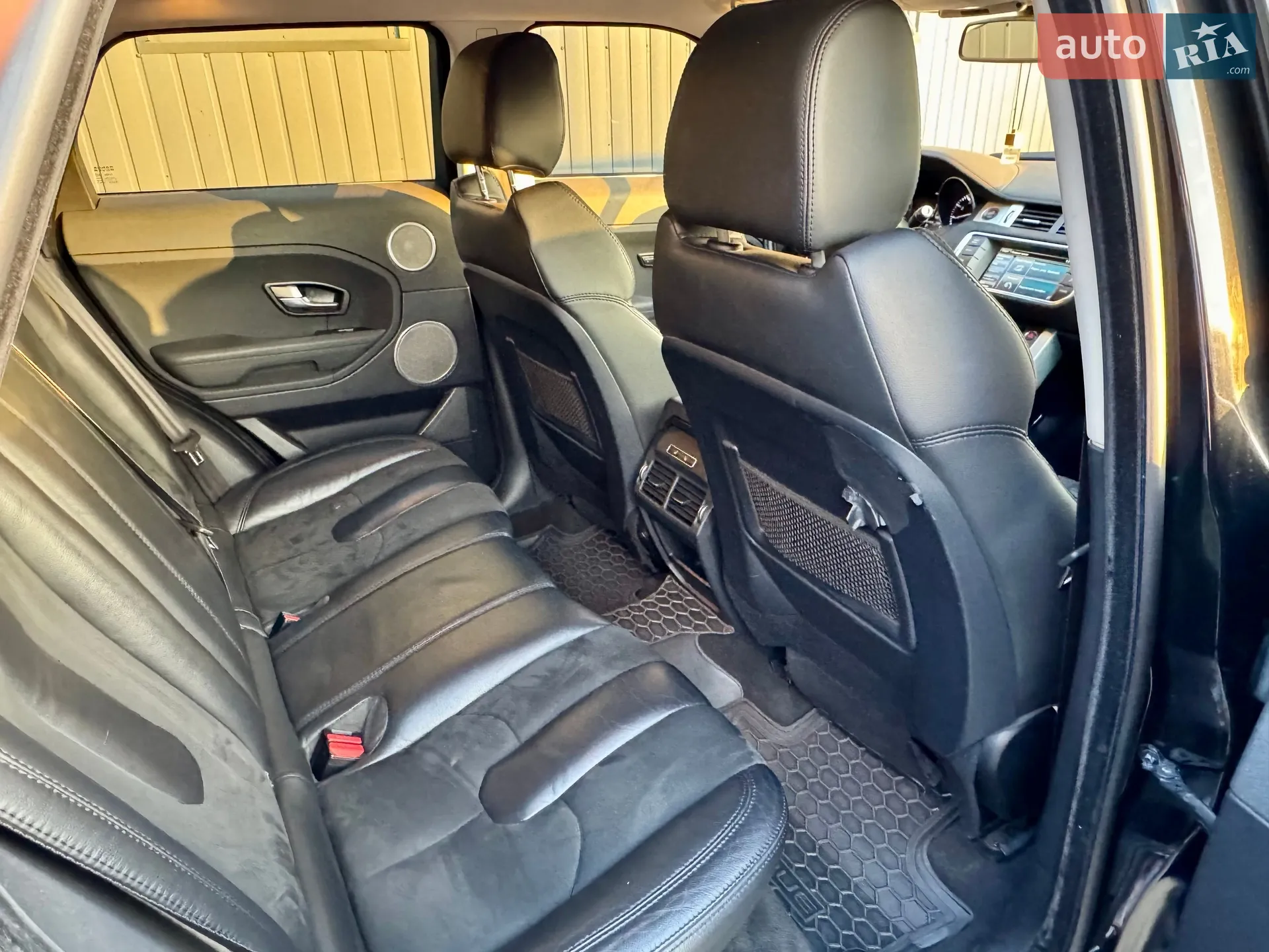 2015 Land Rover Range Rover Evoque - мініатюра 24