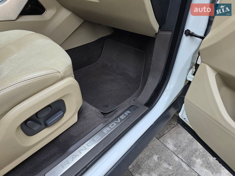 Внедорожник / Кроссовер Land Rover Range Rover Evoque 2015 в Ивано-Франковске