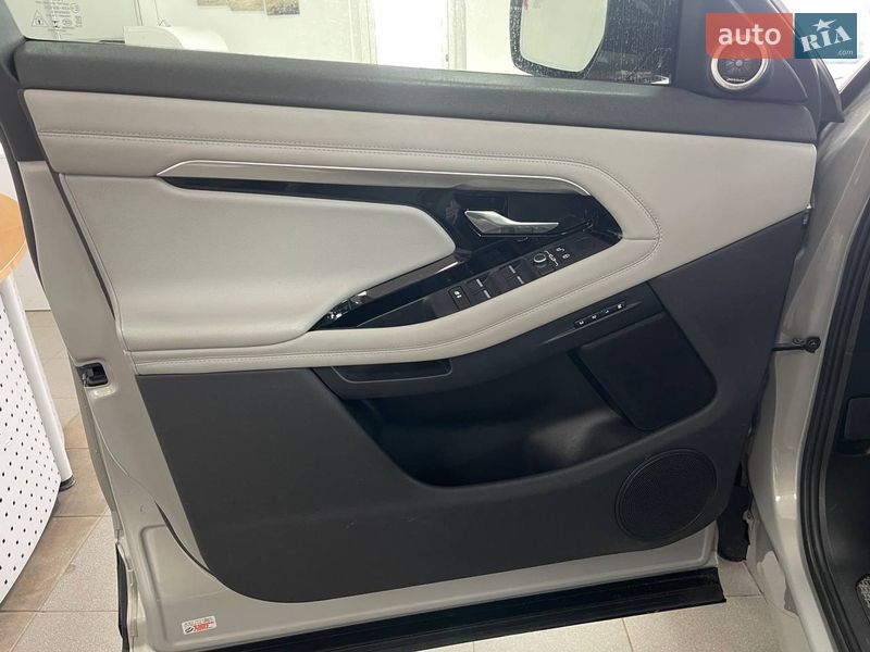 Внедорожник / Кроссовер Land Rover Range Rover Evoque 2019 в Киеве