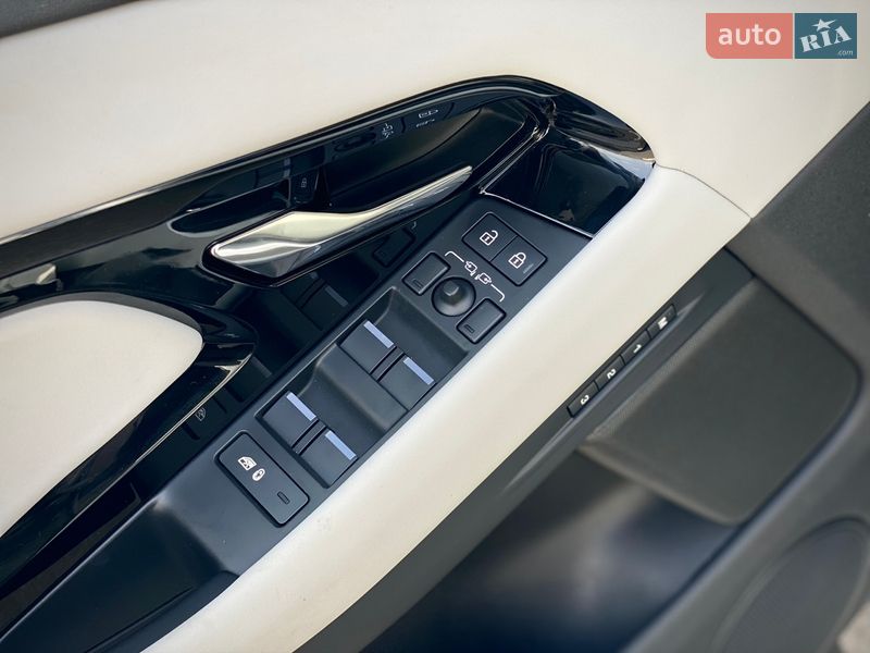 Внедорожник / Кроссовер Land Rover Range Rover Evoque 2024 в Киеве