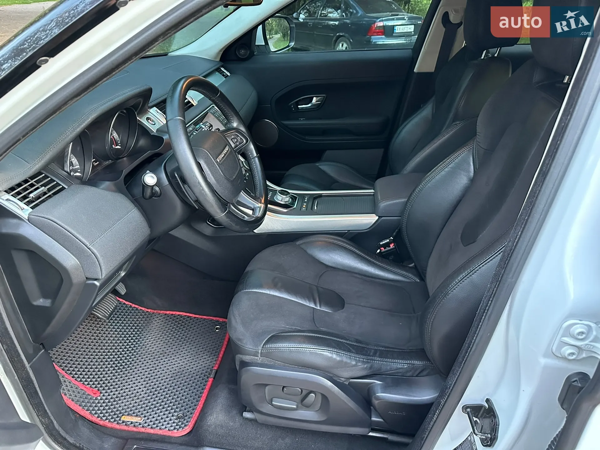 2013 Land Rover Range Rover Evoque - мініатюра 37