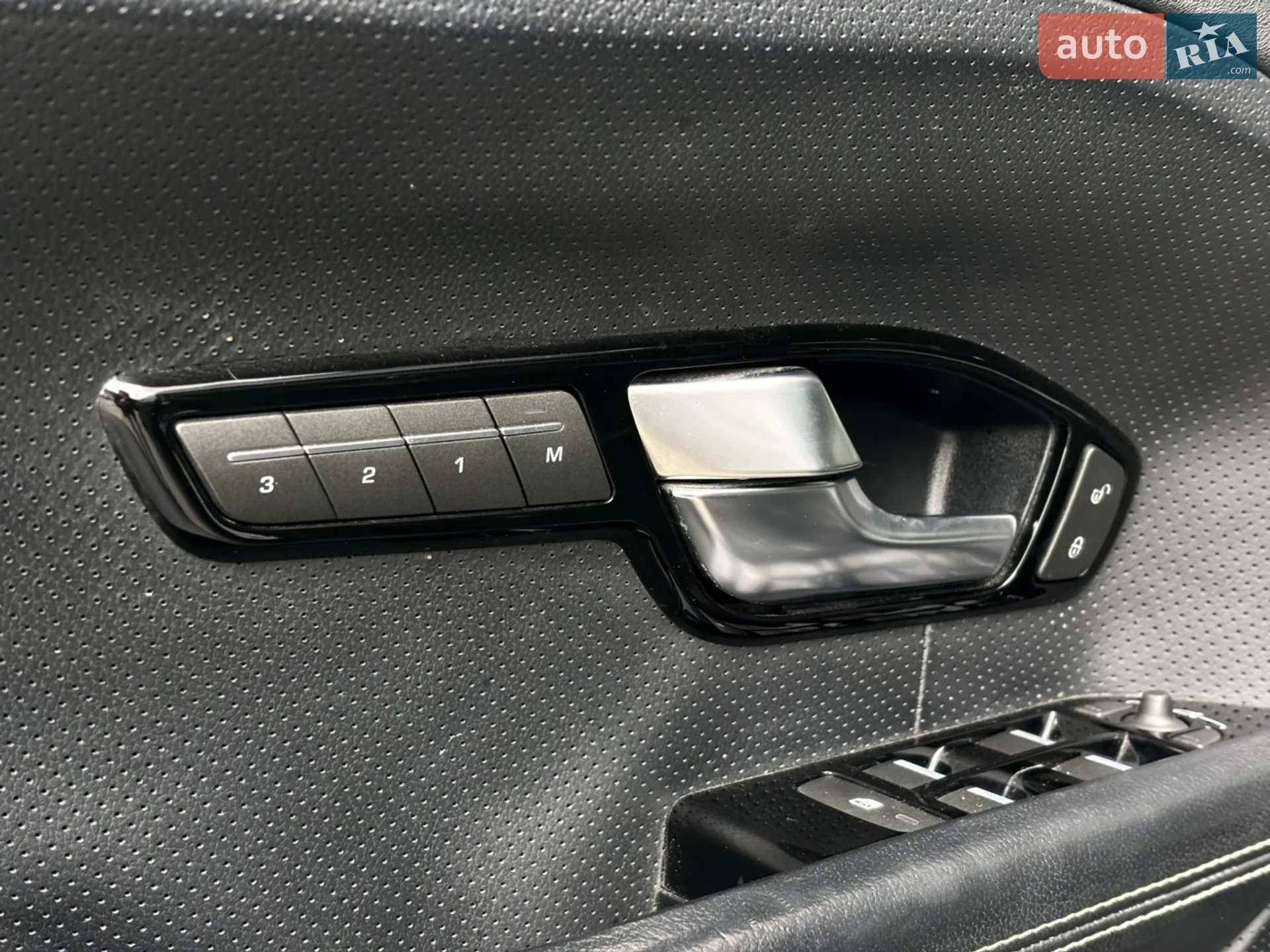 2013 Land Rover Range Rover Evoque - мініатюра 27