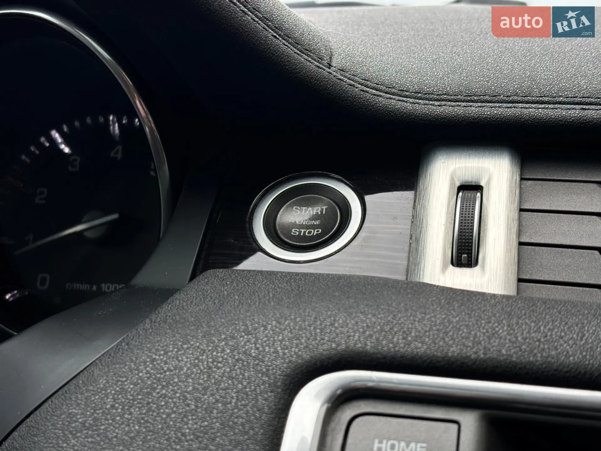 2013 Land Rover Range Rover Evoque - мініатюра 44