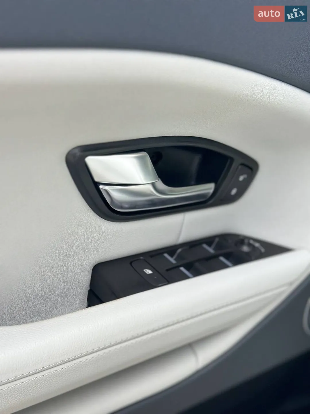 2015 Land Rover Range Rover Evoque - мініатюра 22