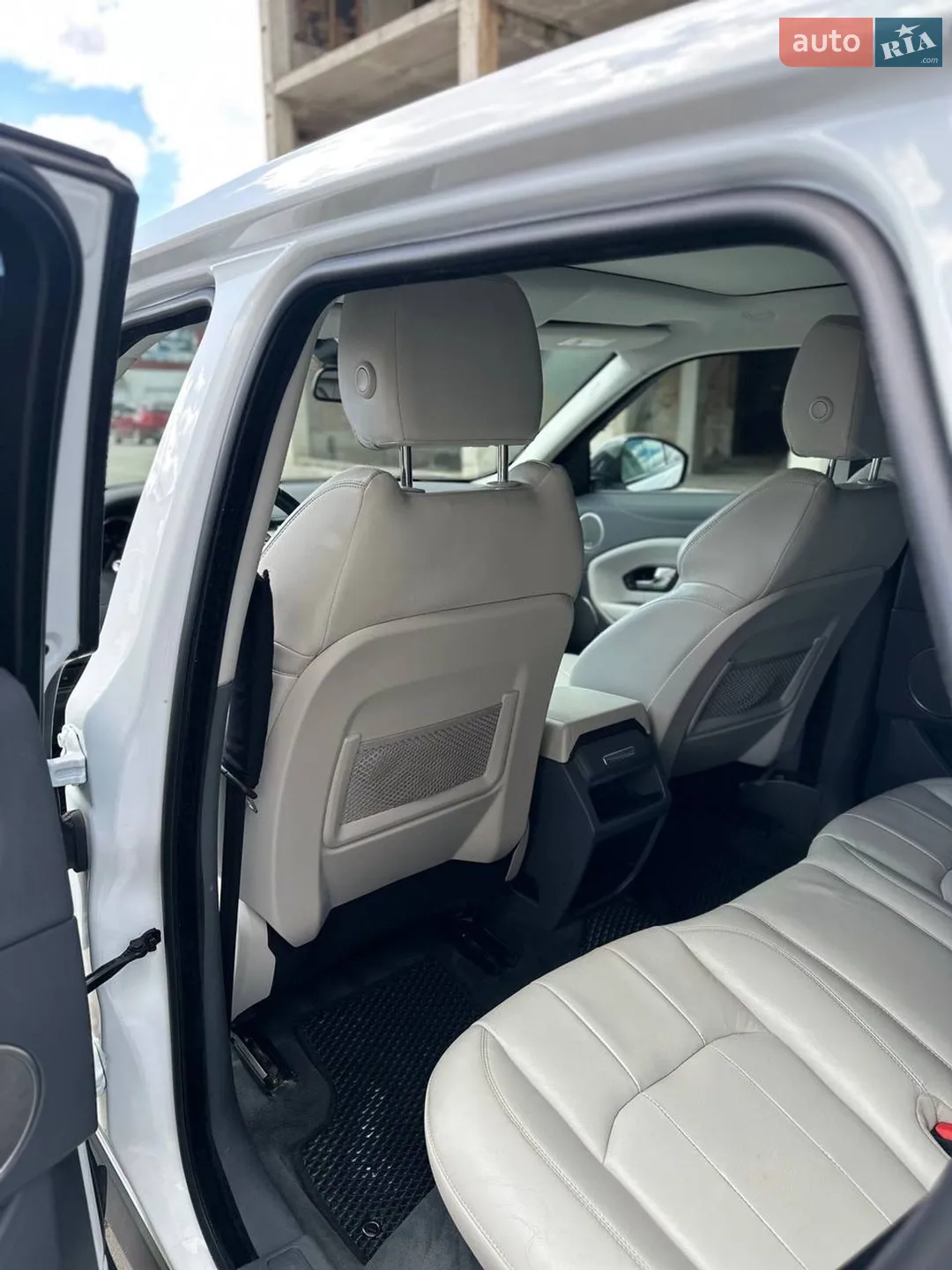 2015 Land Rover Range Rover Evoque - мініатюра 27