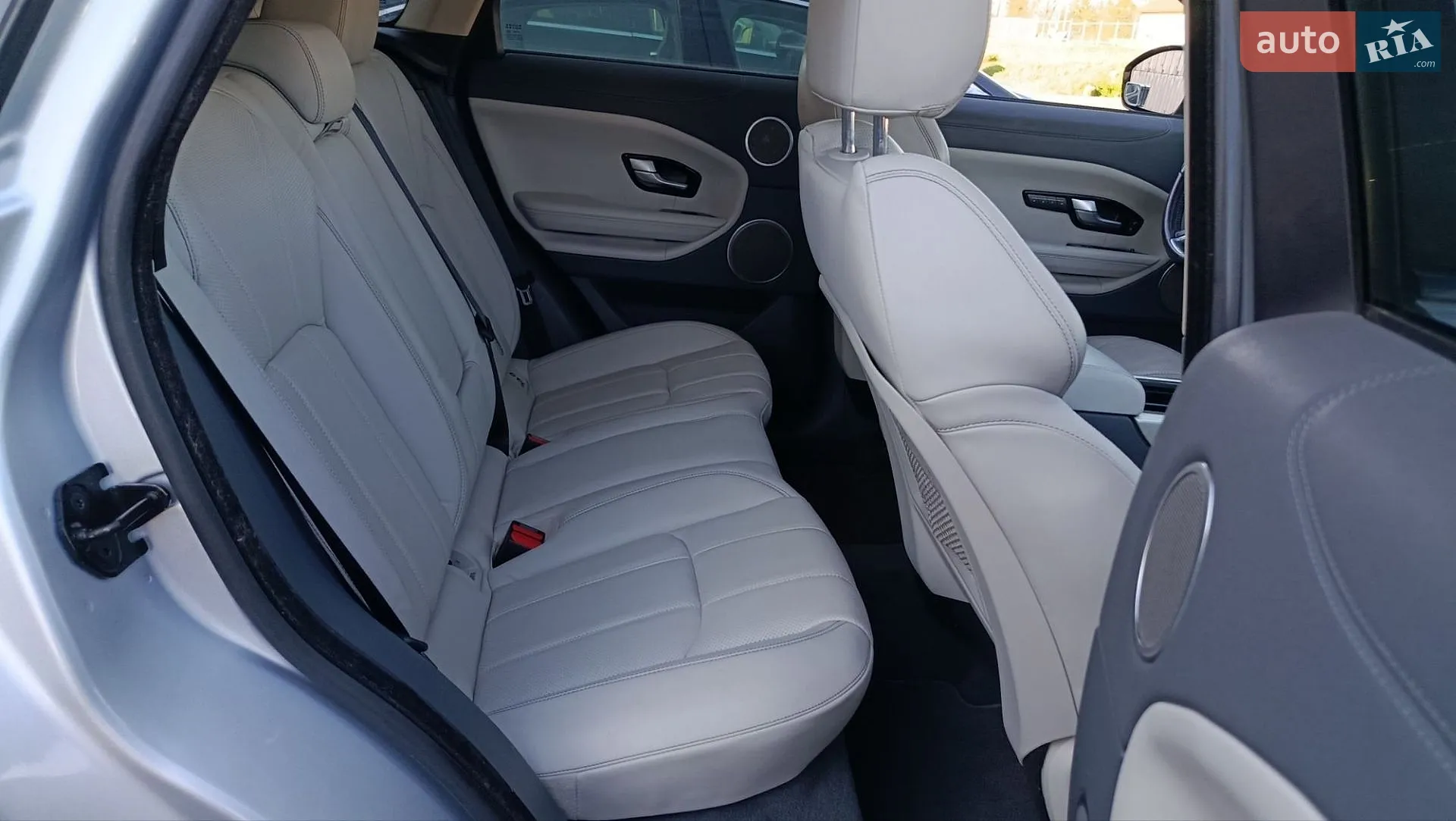 2015 Land Rover Range Rover Evoque - мініатюра 14