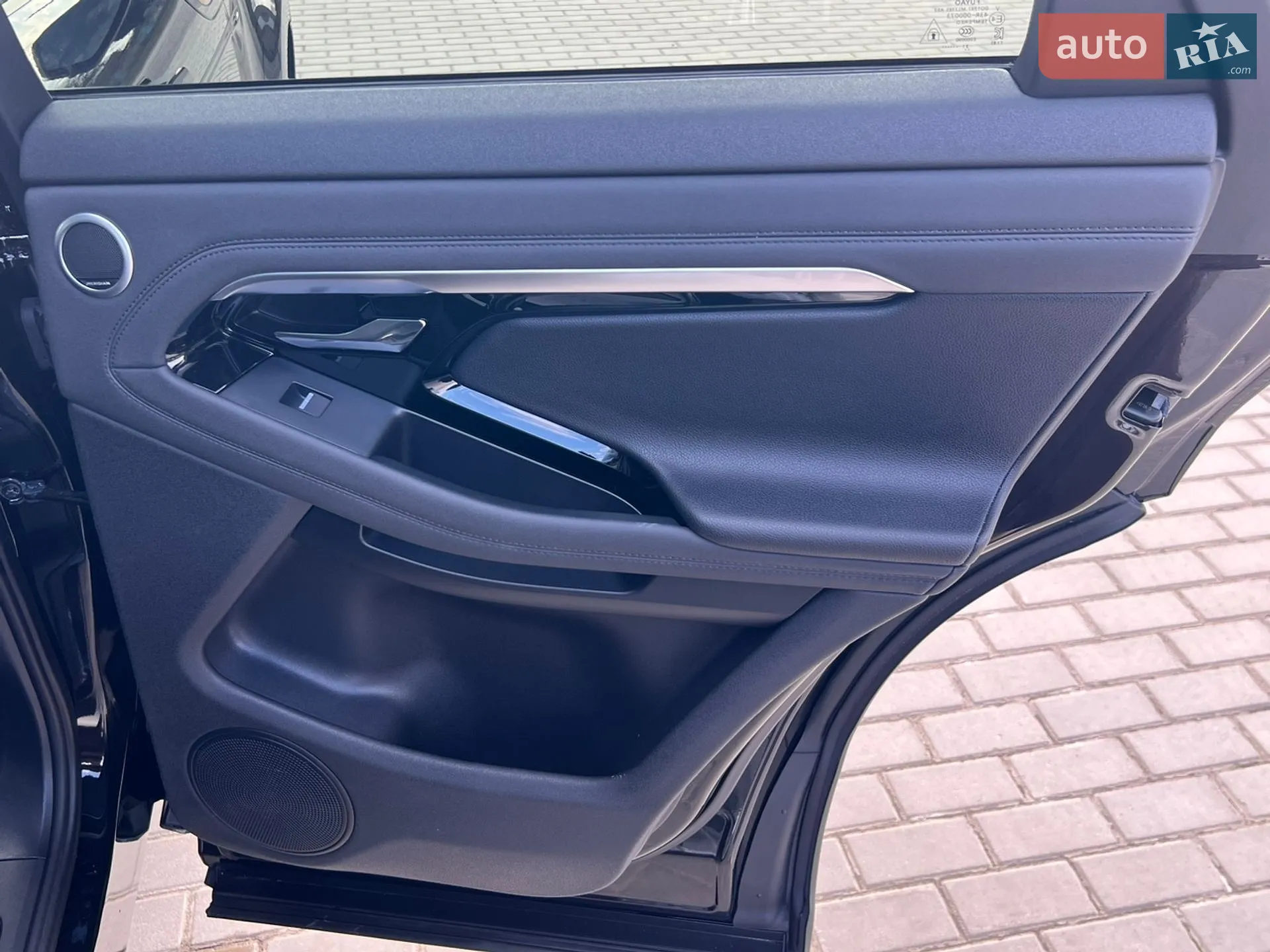 2022 Land Rover Range Rover Evoque - мініатюра 25