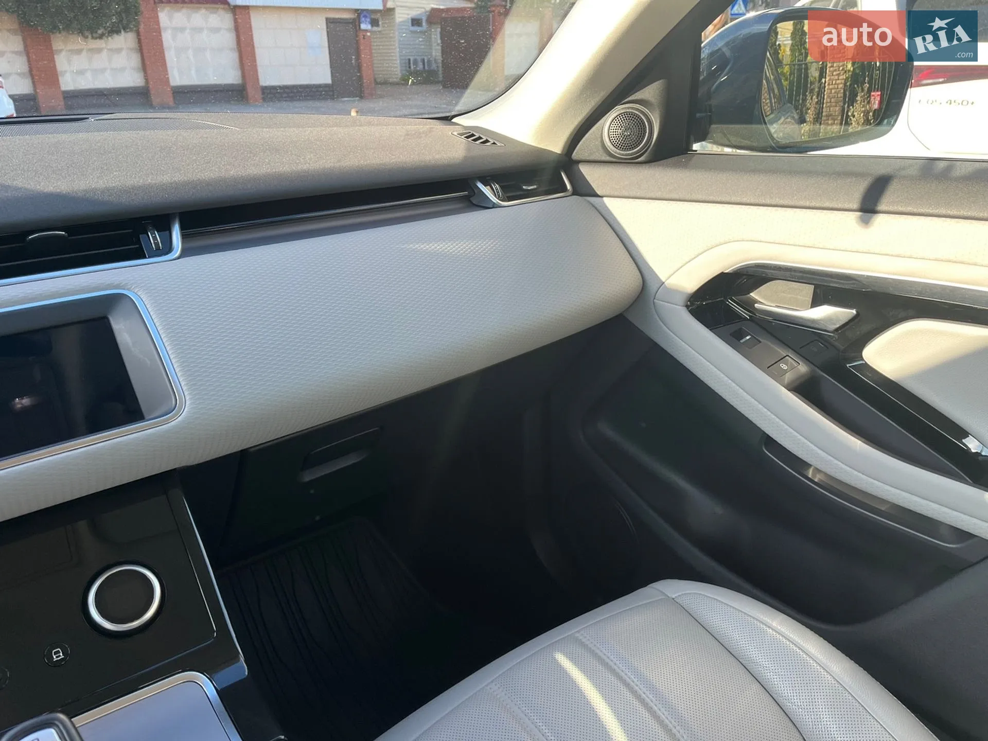 2020 Land Rover Range Rover Evoque - мініатюра 9