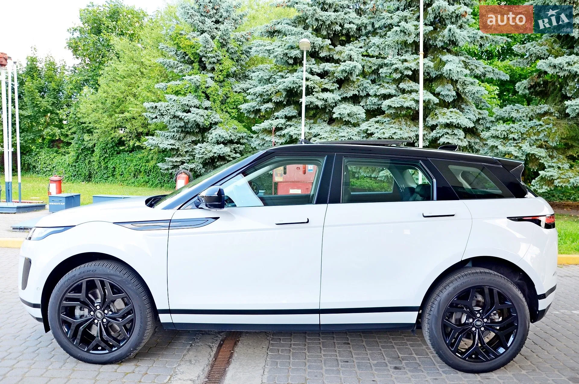 2019 Land Rover Range Rover Evoque - мініатюра 27