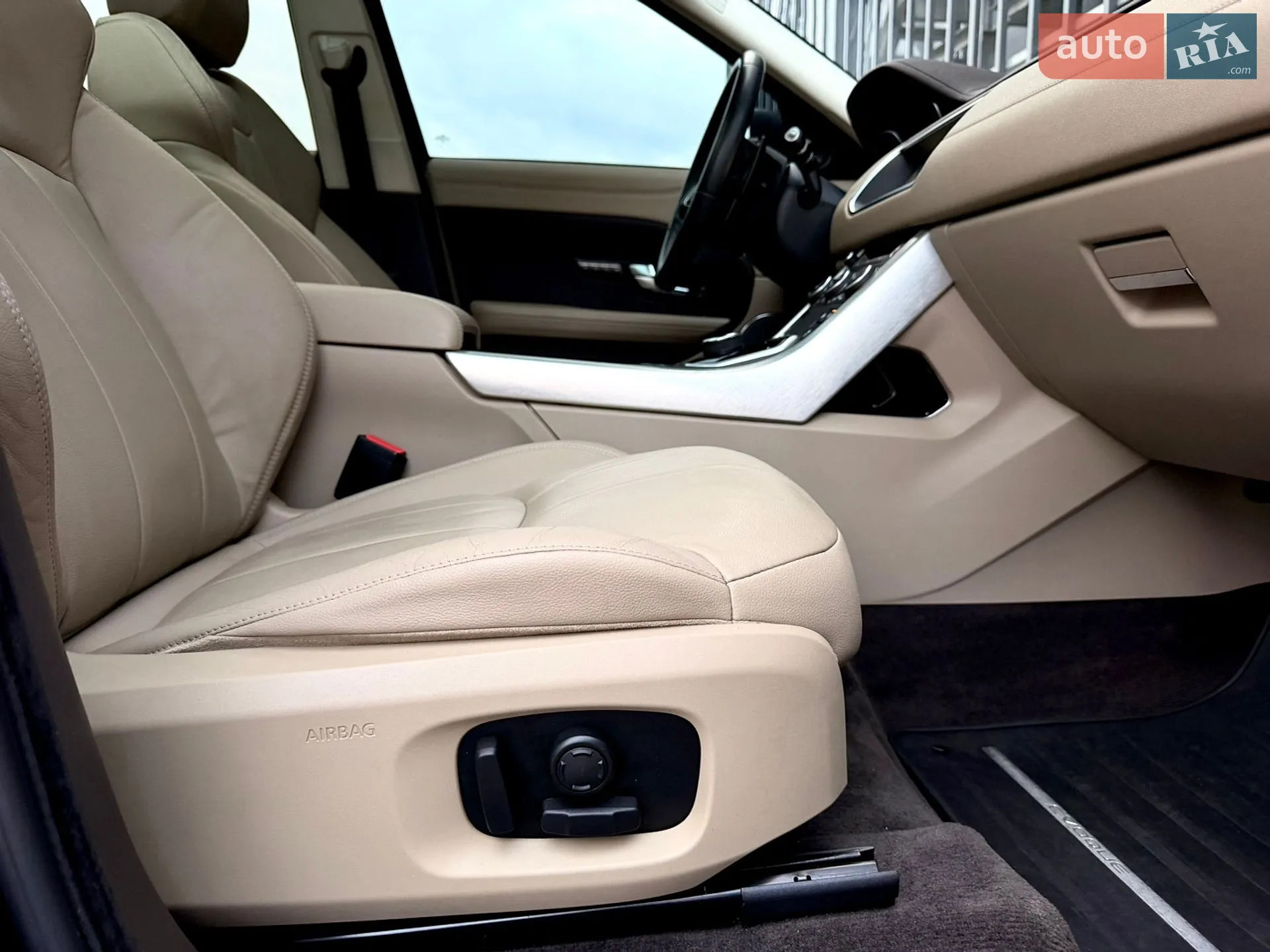 2017 Land Rover Range Rover Evoque - мініатюра 46