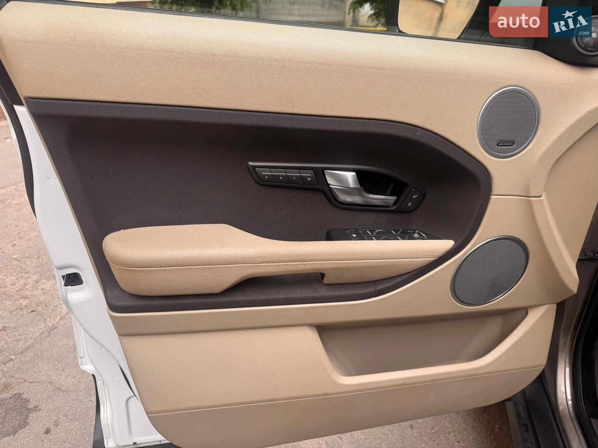 2015 Land Rover Range Rover Evoque - мініатюра 16