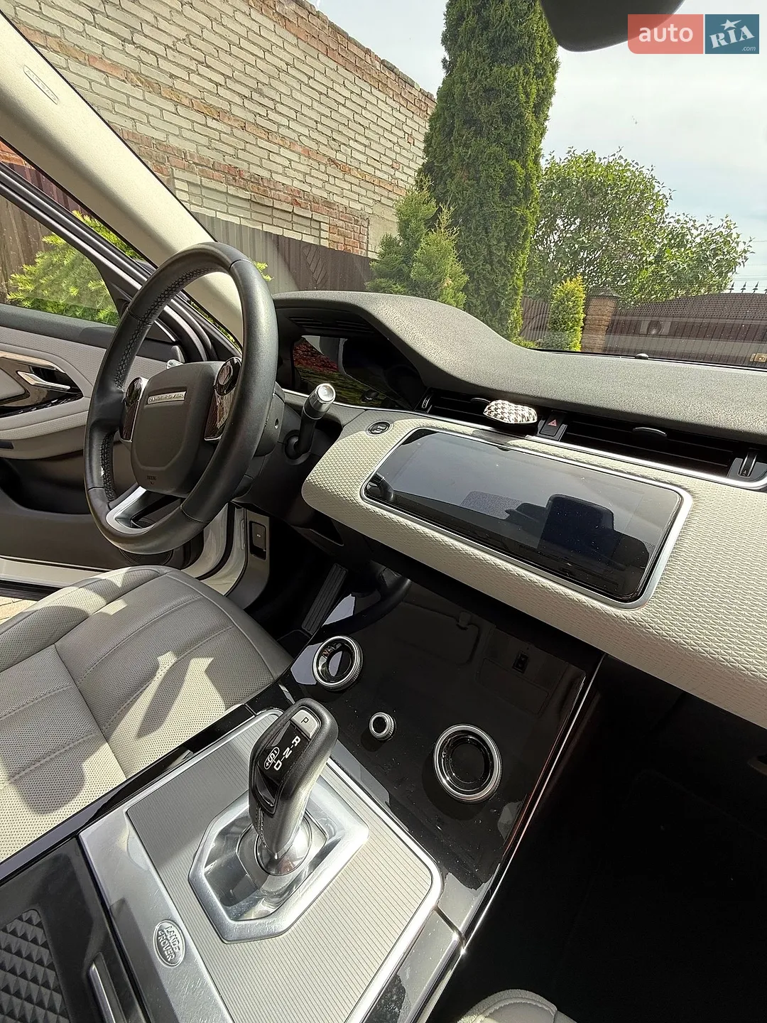 2020 Land Rover Range Rover Evoque - мініатюра 28