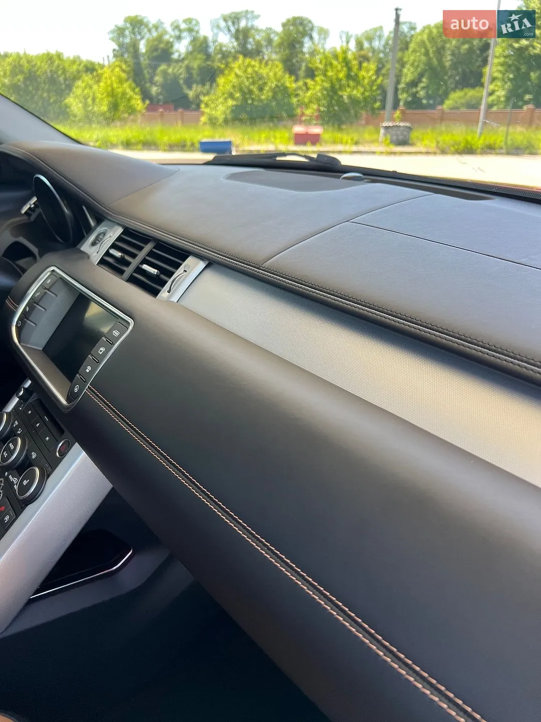 2015 Land Rover Range Rover Evoque - мініатюра 16