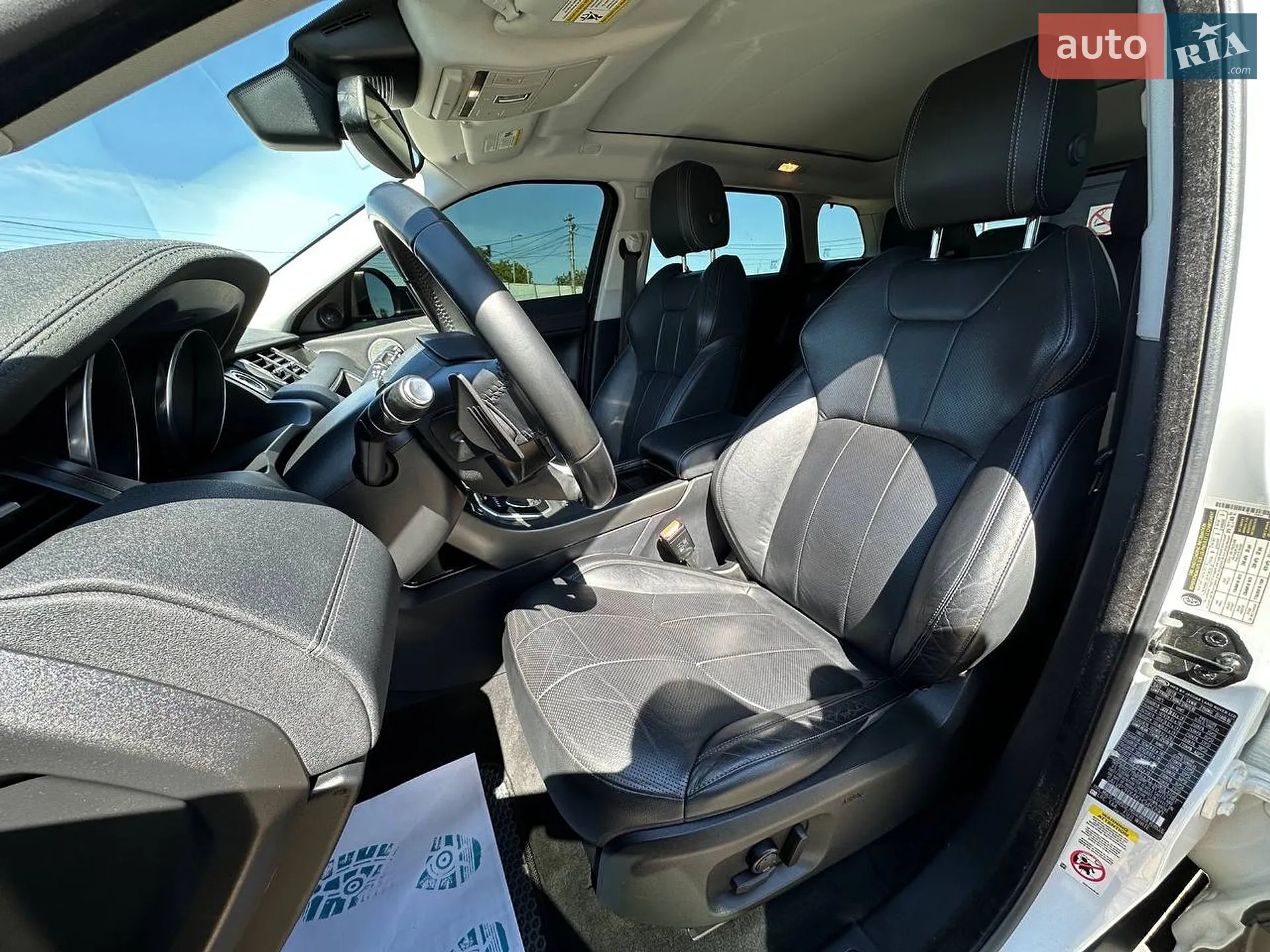 2019 Land Rover Range Rover Evoque - мініатюра 16