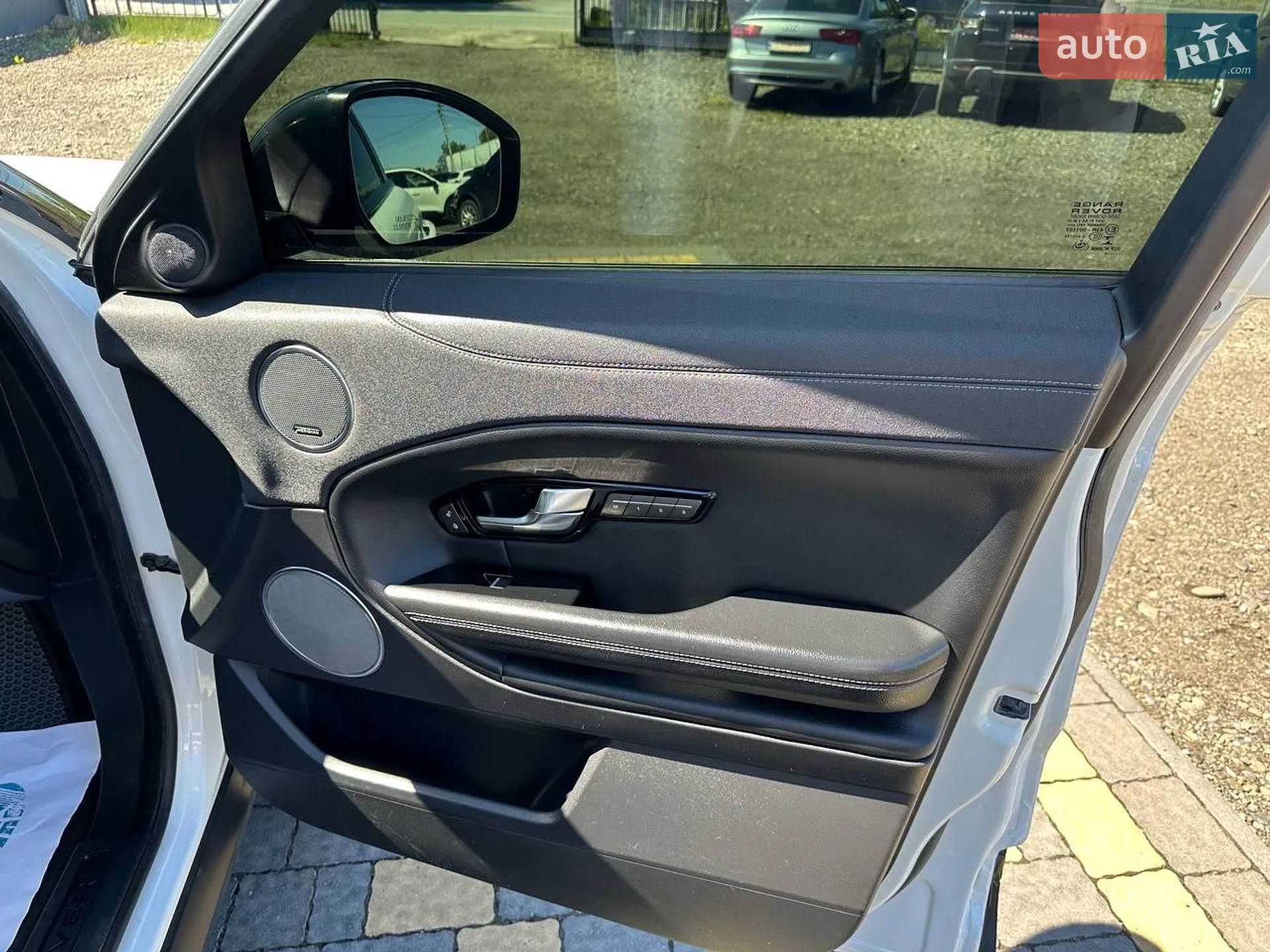 2019 Land Rover Range Rover Evoque - мініатюра 24
