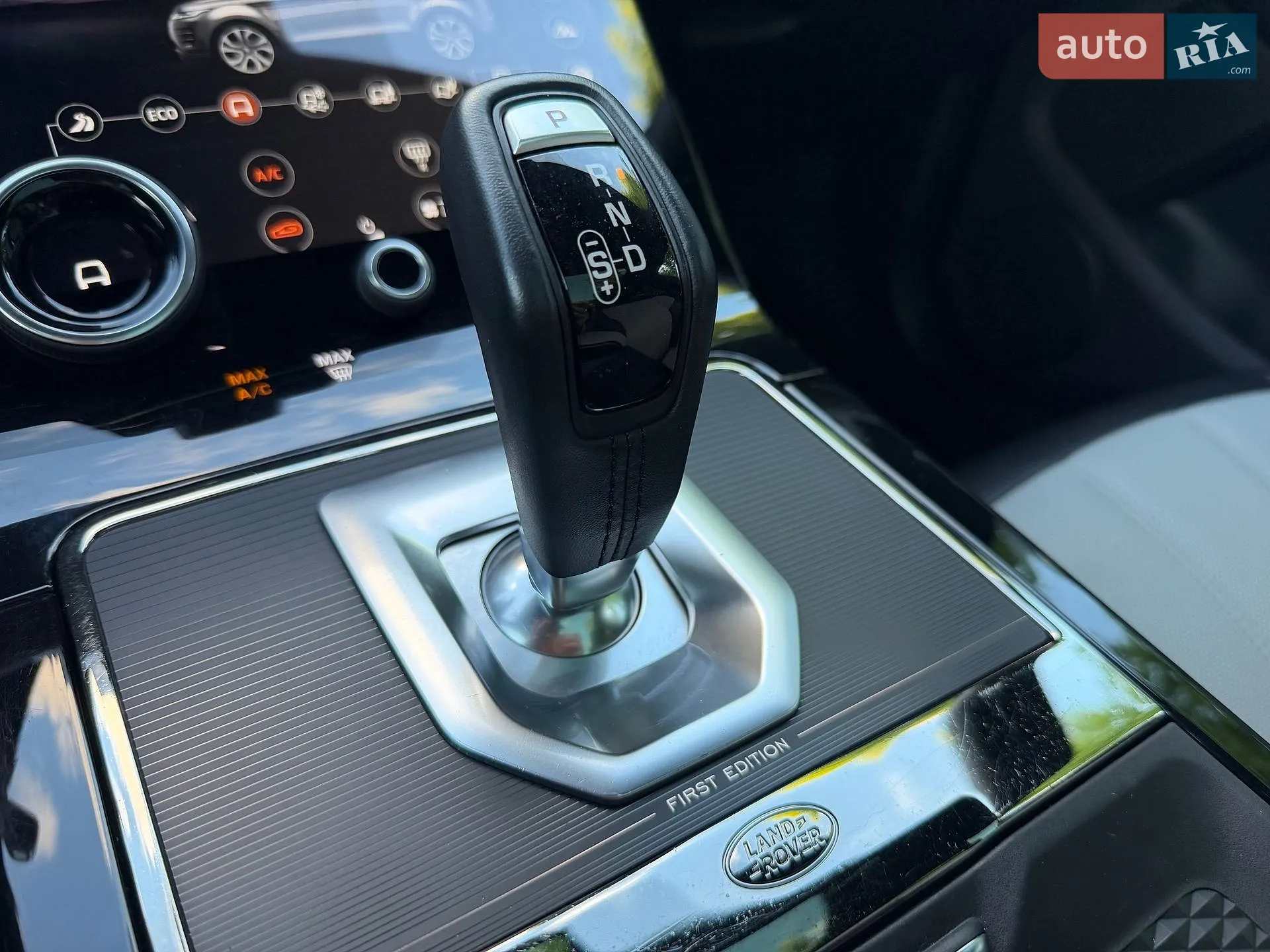 2019 Land Rover Range Rover Evoque - мініатюра 57
