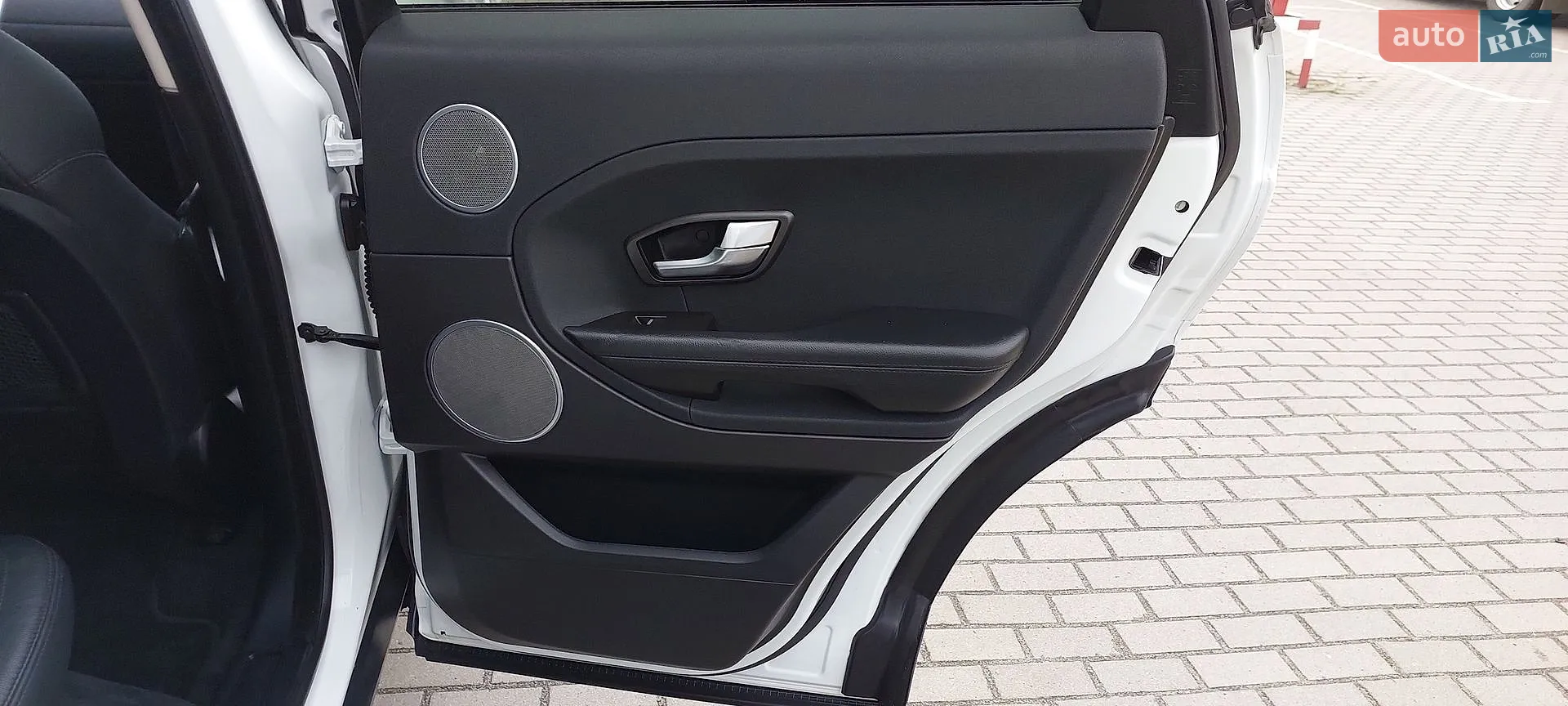 2015 Land Rover Range Rover Evoque - мініатюра 31