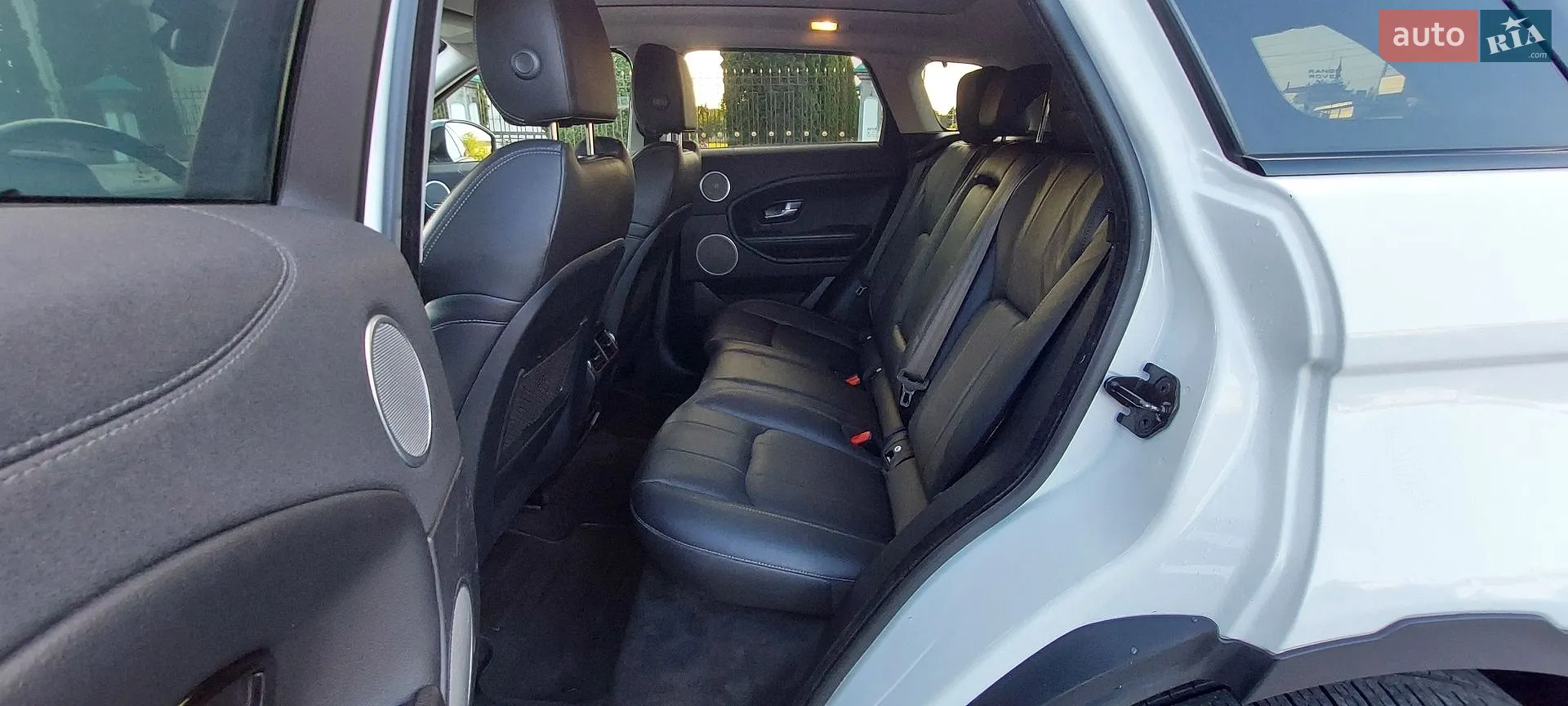 2016 Land Rover Range Rover Evoque - мініатюра 34
