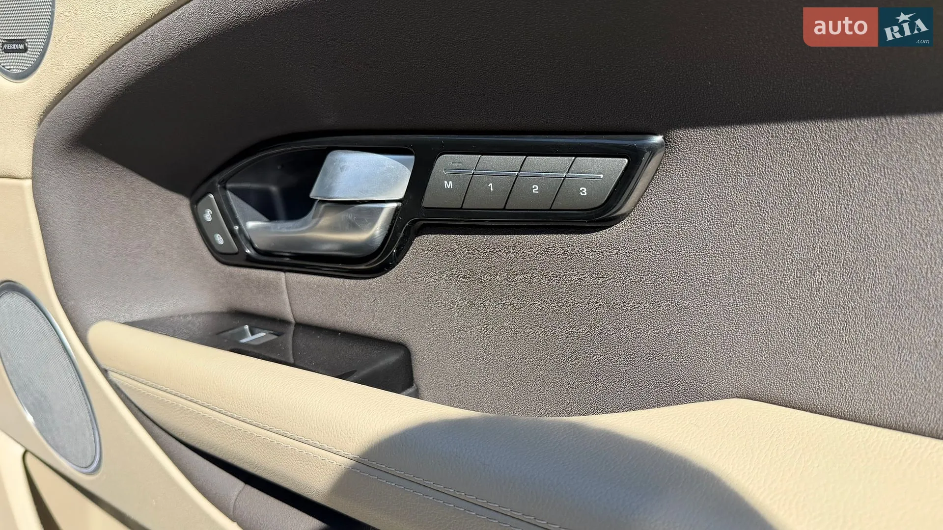 2016 Land Rover Range Rover Evoque - мініатюра 56