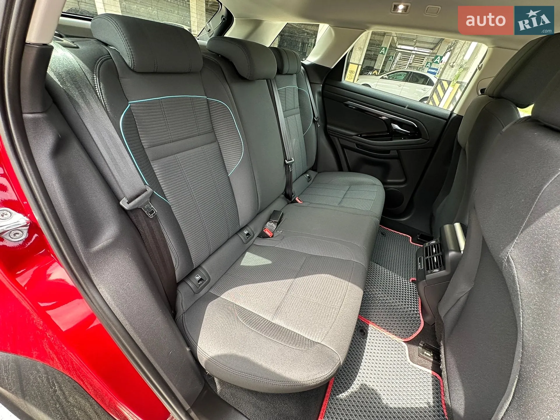 2019 Land Rover Range Rover Evoque - мініатюра 29