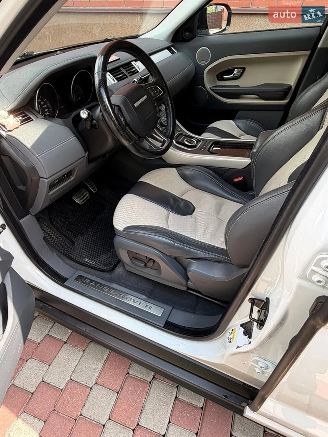 2012 Land Rover Range Rover Evoque - мініатюра 10