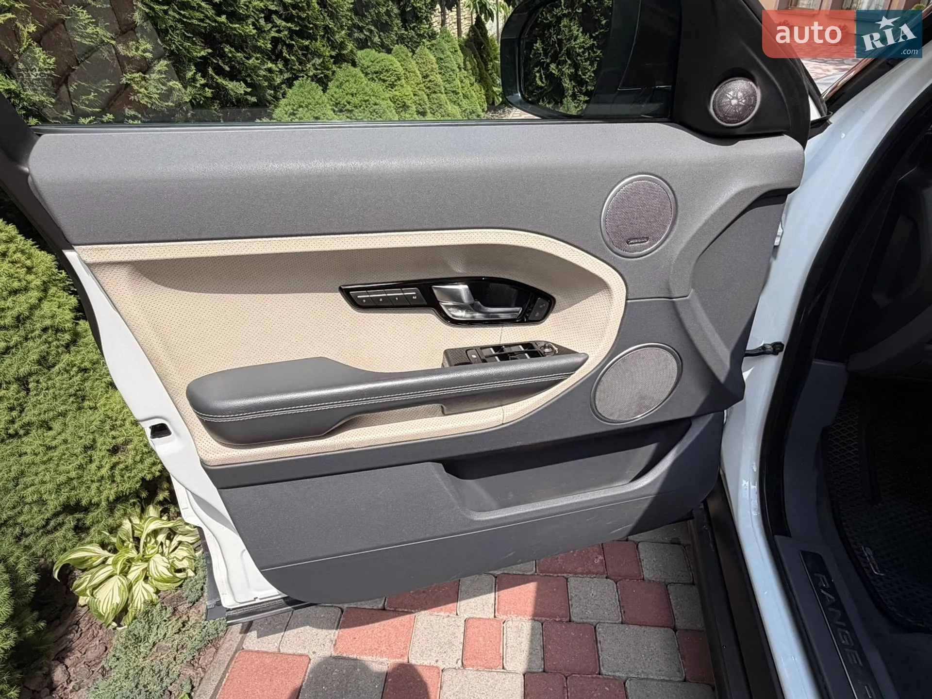 2012 Land Rover Range Rover Evoque - мініатюра 12