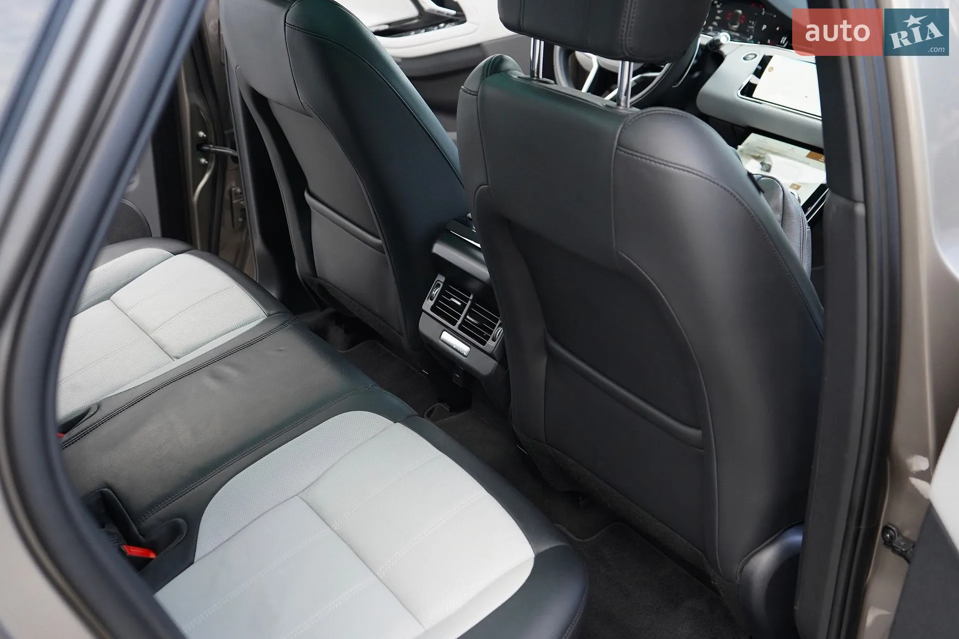 2021 Land Rover Range Rover Evoque - мініатюра 53